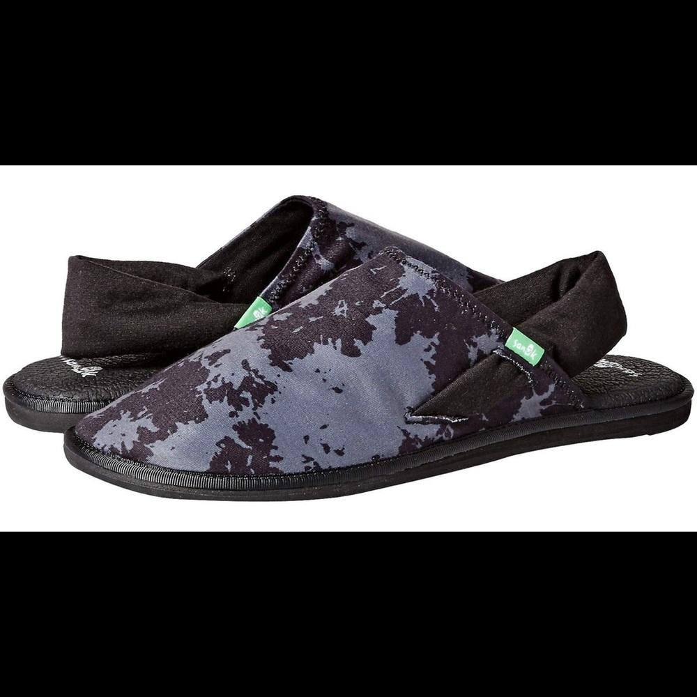 Women's Black Yoga Sling Cruz Size 6